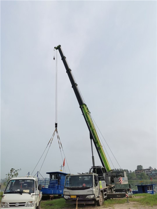 象州县桥梁建设吊装案例